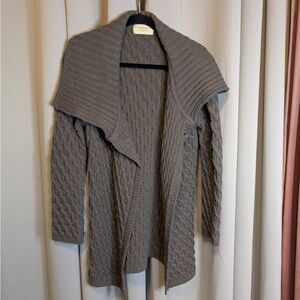 Arans Island Knitwear Gray Cable Knit Cardigan - Size Medium